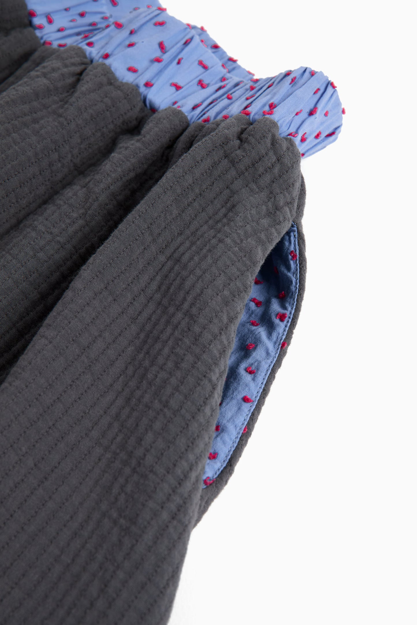 SKIRT Alberta Graphite