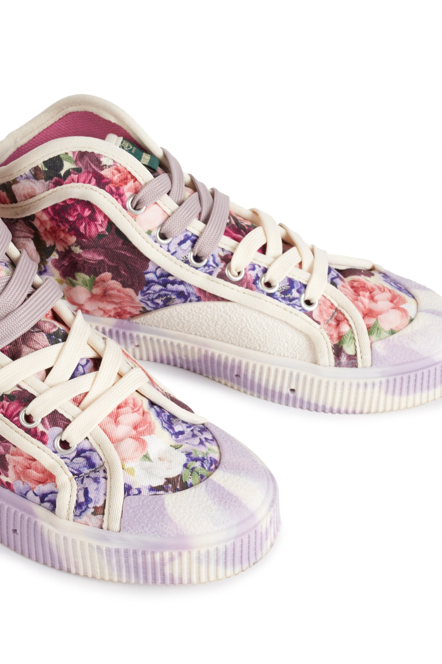 SNEAKERS K100 Wallpaper